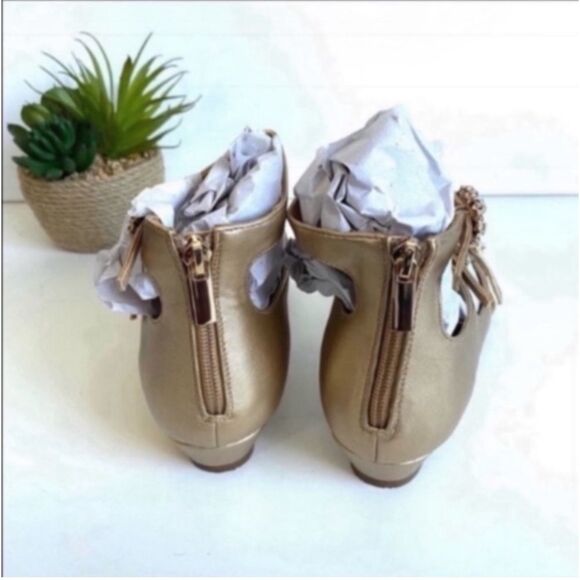 Comfortview Strappy Embellished Sandals Gold 8WW - Picture 5 of 14